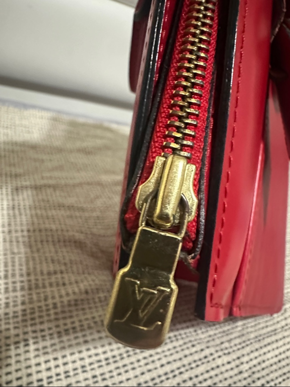 Louis Vuitton Riviera Red Structured Leather Top-Handle Women's Bag - Picture 8 of 16